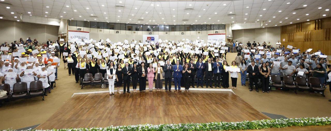 SINAFOCAL celebra 25 años fortaleciendo la formación profesional con certificación de instructores y entrega de herramientas de trabajo