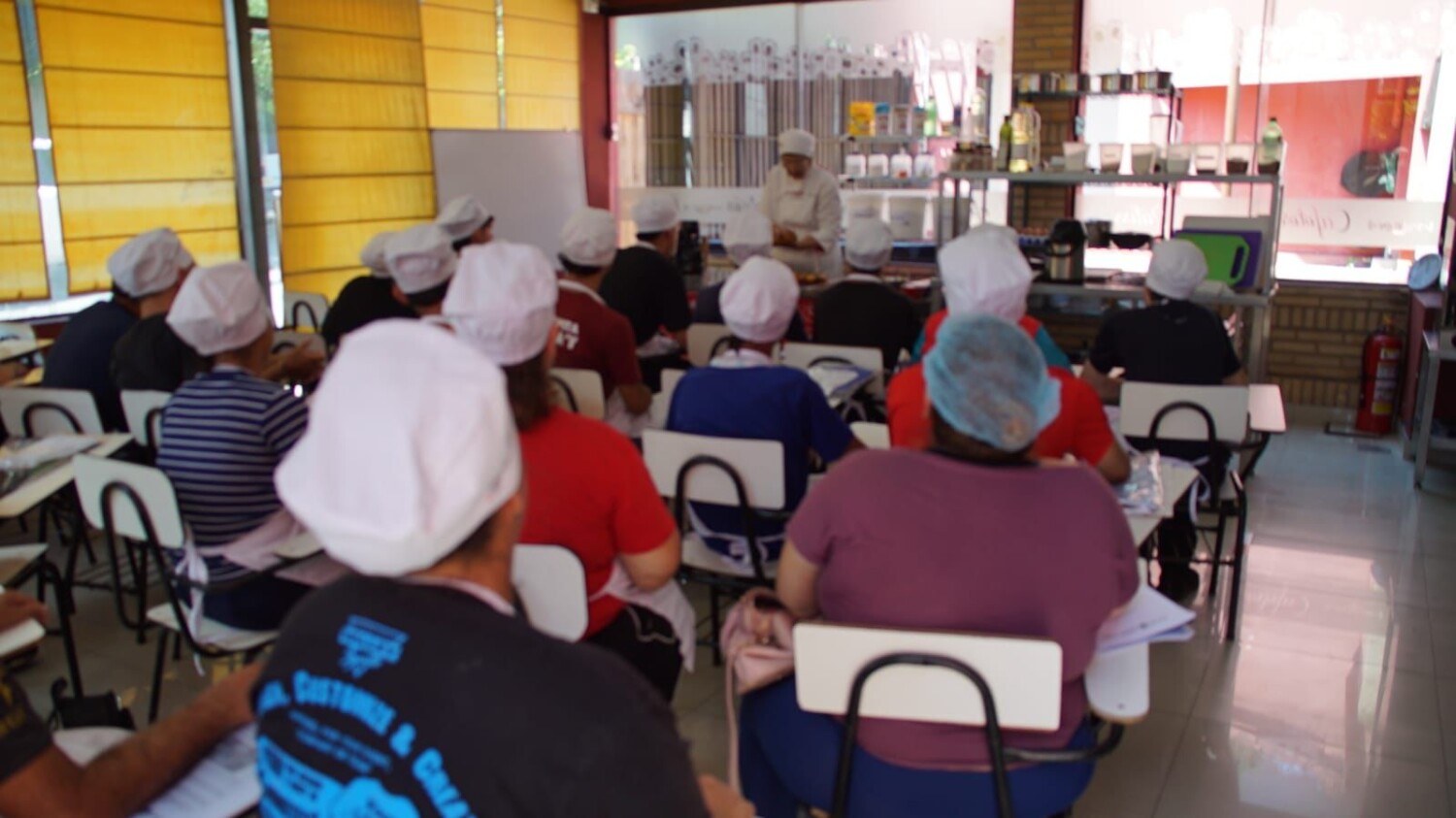 Con curso de panadería y confitería, SINAFOCAL promueve la reinserción de jóvenes en conflicto con la ley