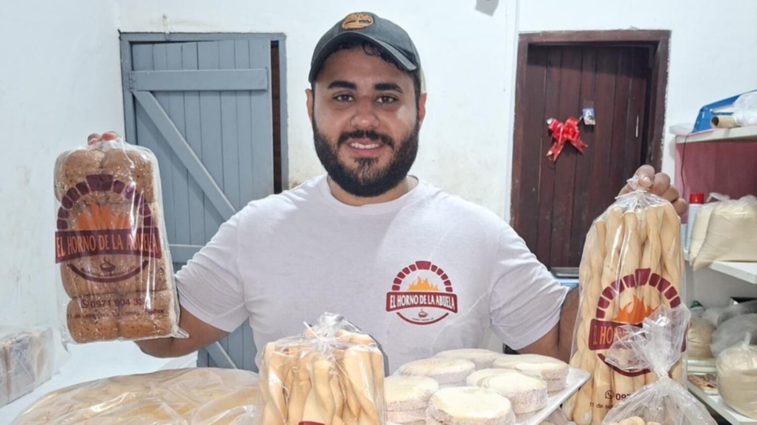 De la capacitación al éxito: egresado del curso de panadería del SINAFOCAL impulsa su emprendimiento en Ñemby
