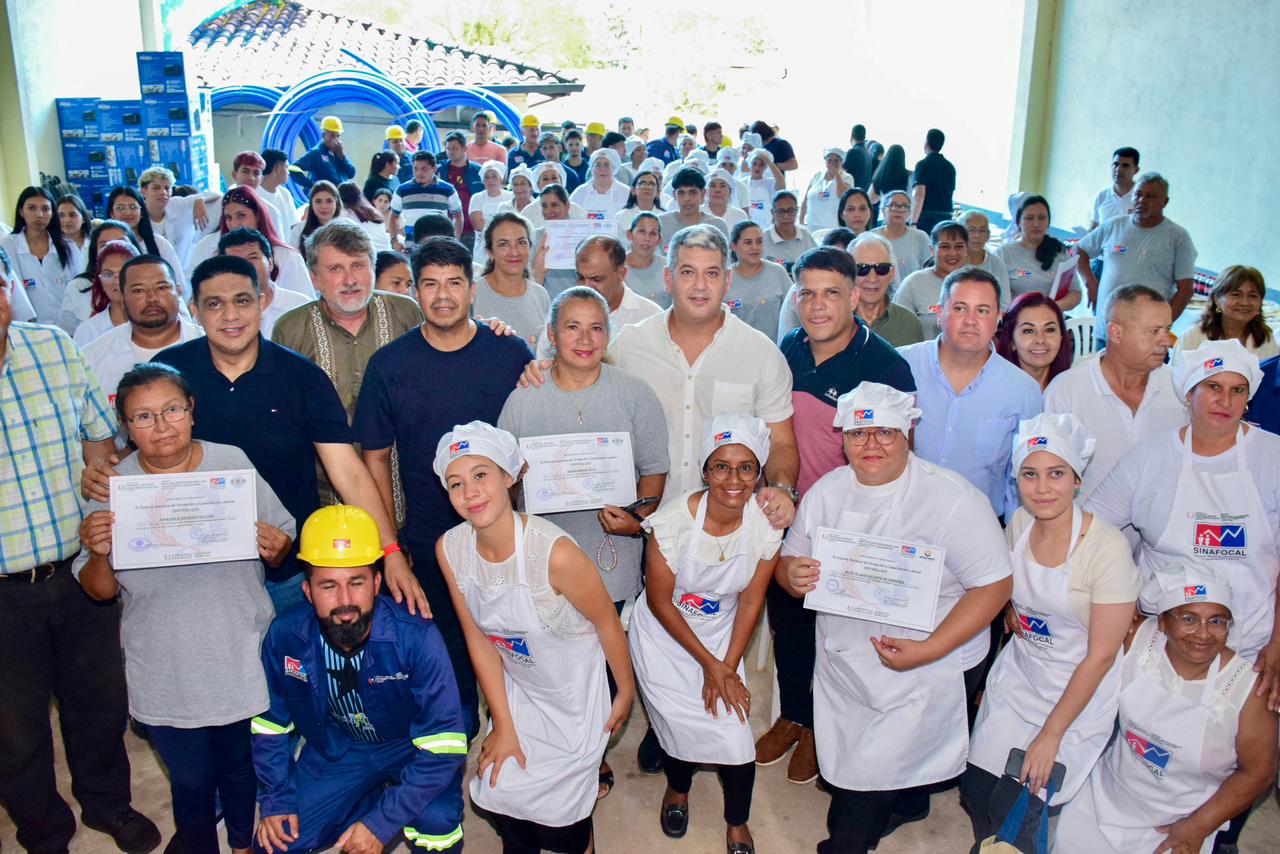 SINAFOCAL apuesta al empleo en Cordillera con la entrega de 280 certificados y herramientas de trabajo