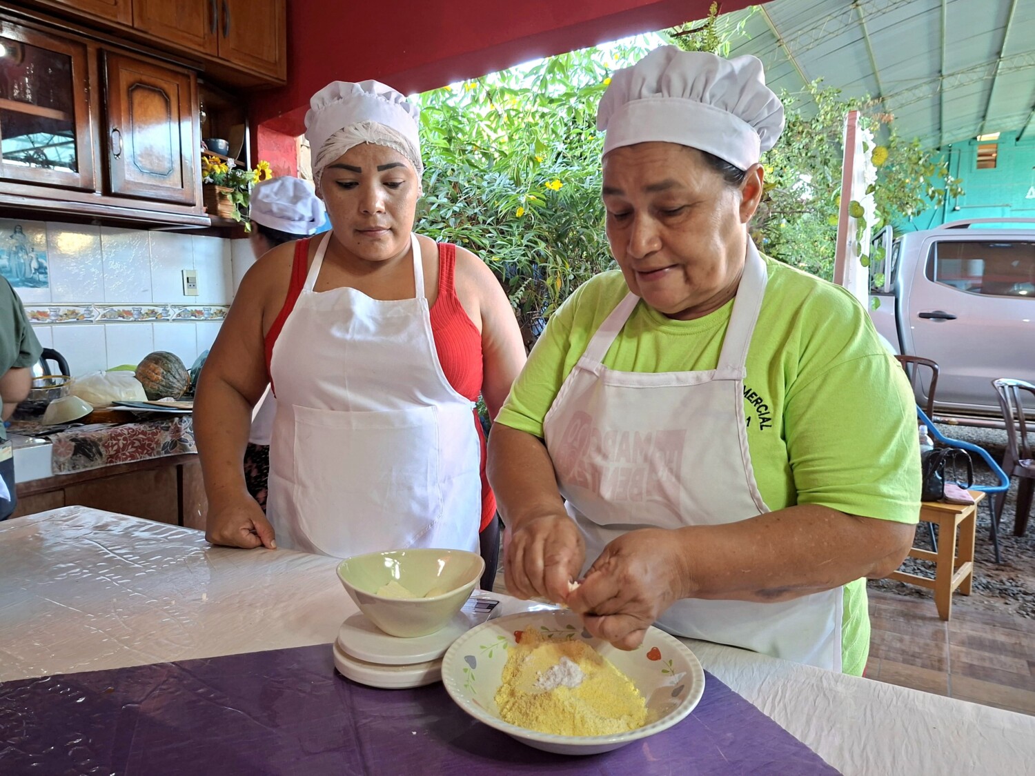 SINAFOCAL reconoce el saber hacer de cocineras empíricas del mercado municipal y fortalece el desarrollo económico en Coronel Oviedo
